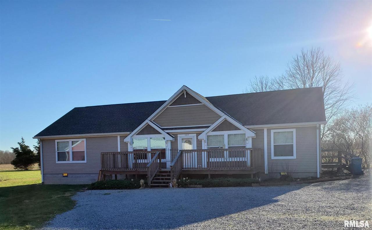 1215 E Randolph St., Mcleansboro, IL 62859