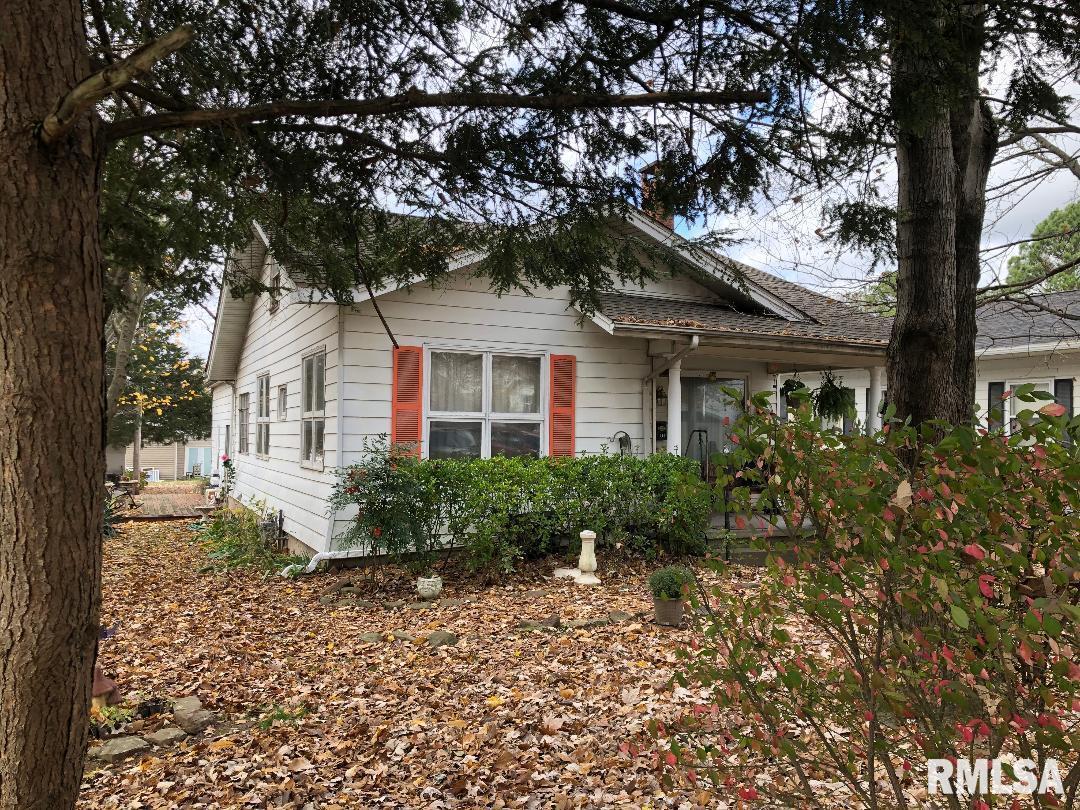 1105 S 13th St., Herrin, IL 62948