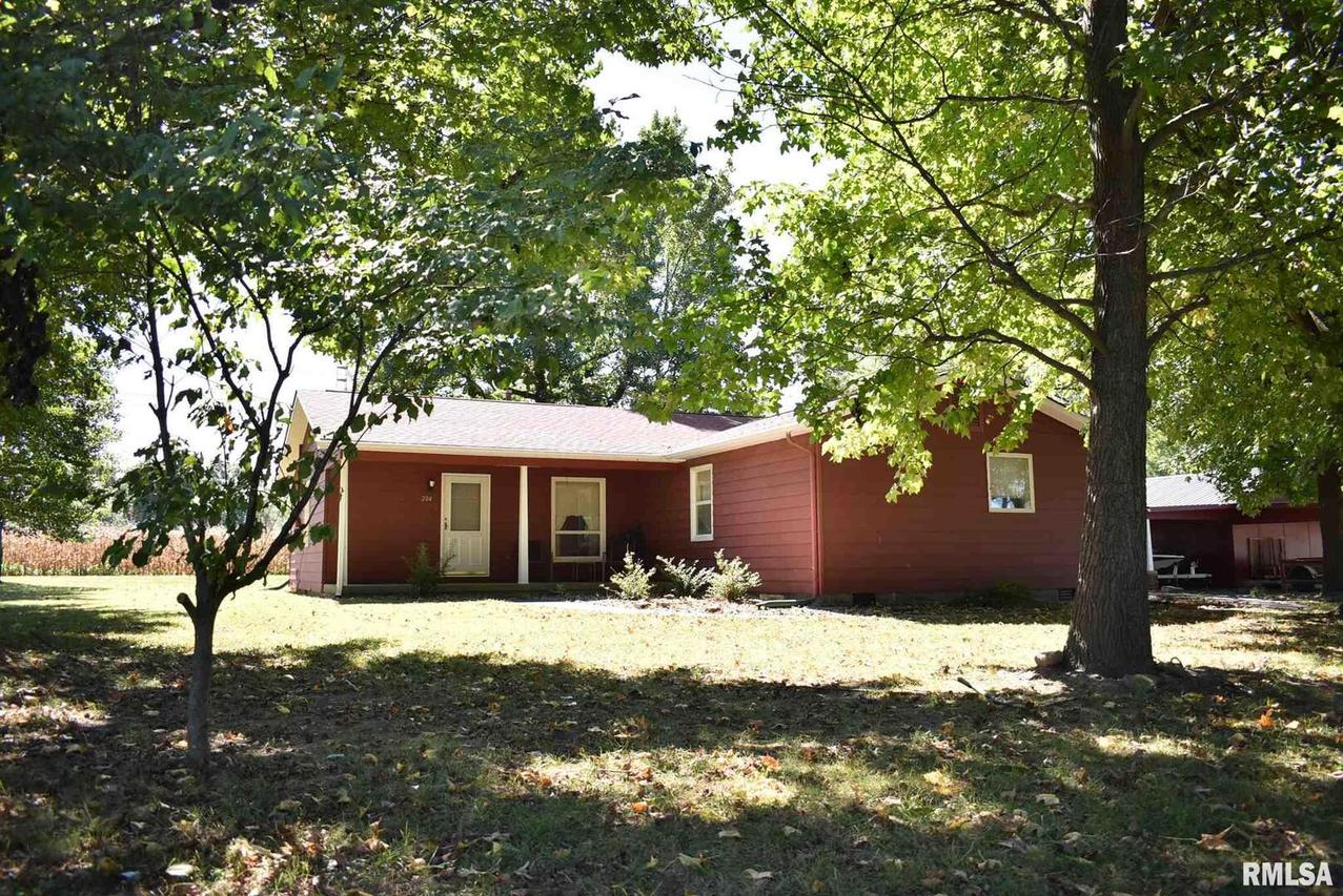 204 W Capital St., Benton, IL 62812