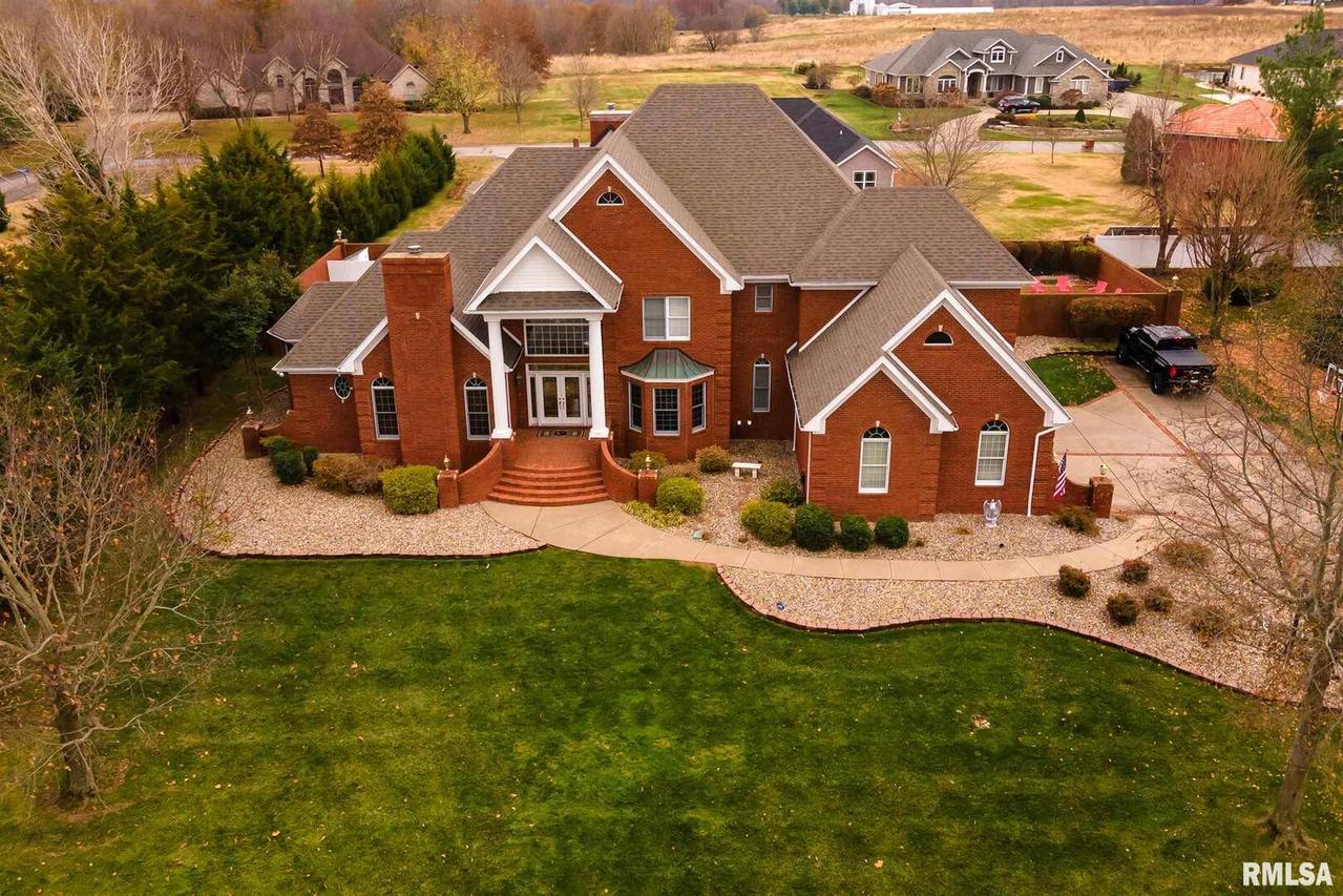 2203 Steeplechase Dr., Marion, IL 62959