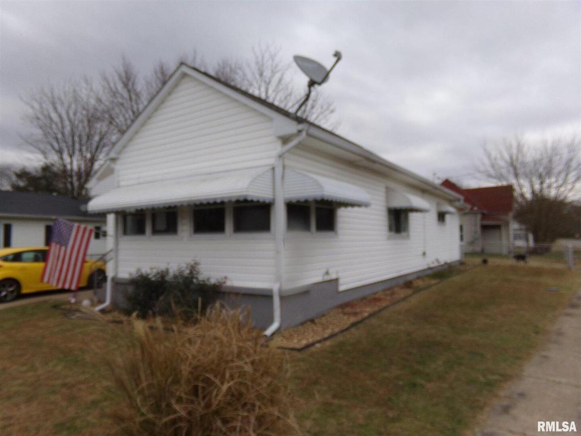 412 S Parkhill St., West Frankfort, IL 62896