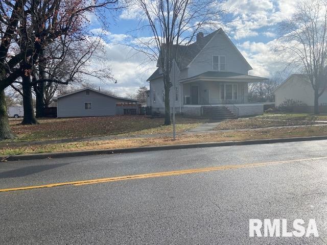 202 S Victor St., Christopher, IL 62822