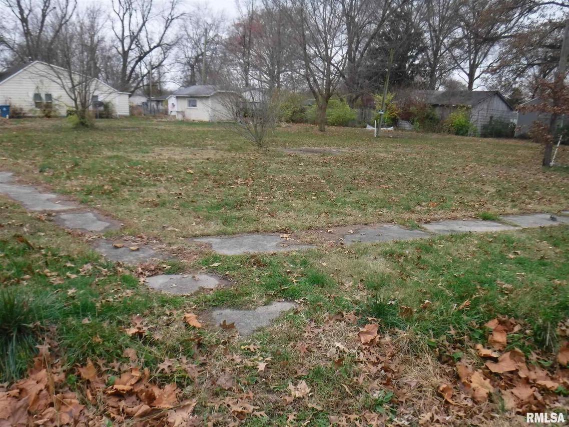 1400 & 1402 S Pine St., Centralia, IL 62801