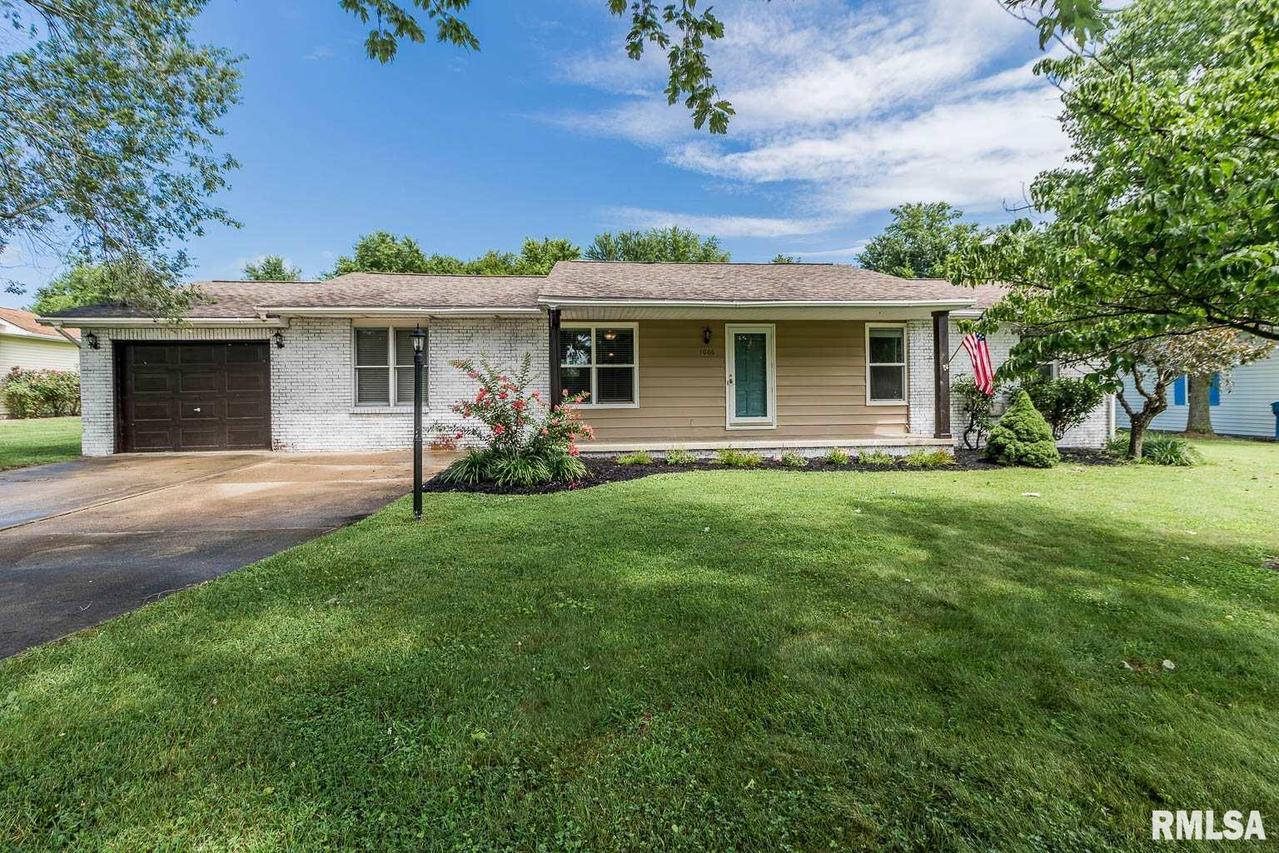 1006 Jeffrey Dr., Carterville, IL 62918