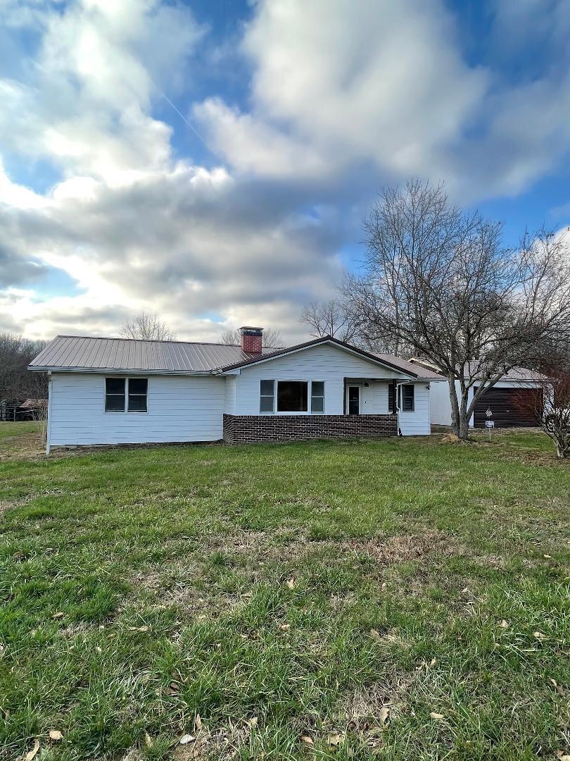 22531 N Tinsley Ln., Dix, IL 62830