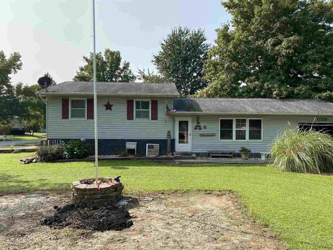 409 E Camelot St., Desoto, IL 62924