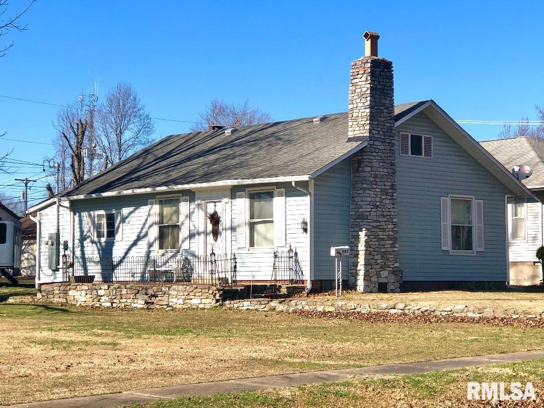 205 S 9th St., Herrin, IL 62948