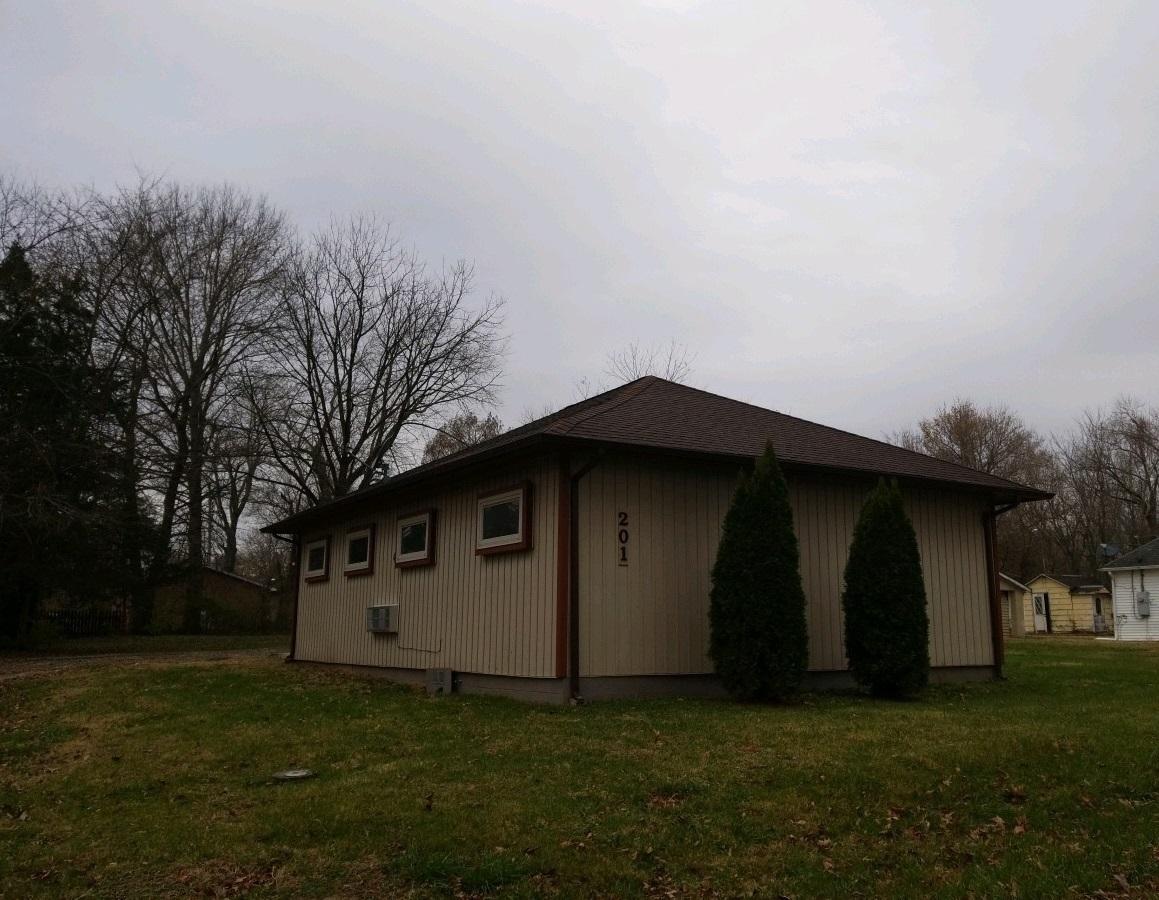 201 N Studell Ave., Benton, IL 62812