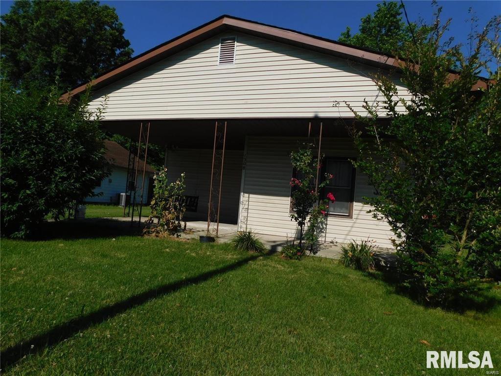 1308 Burgess Ave., Johnston City, IL 62951