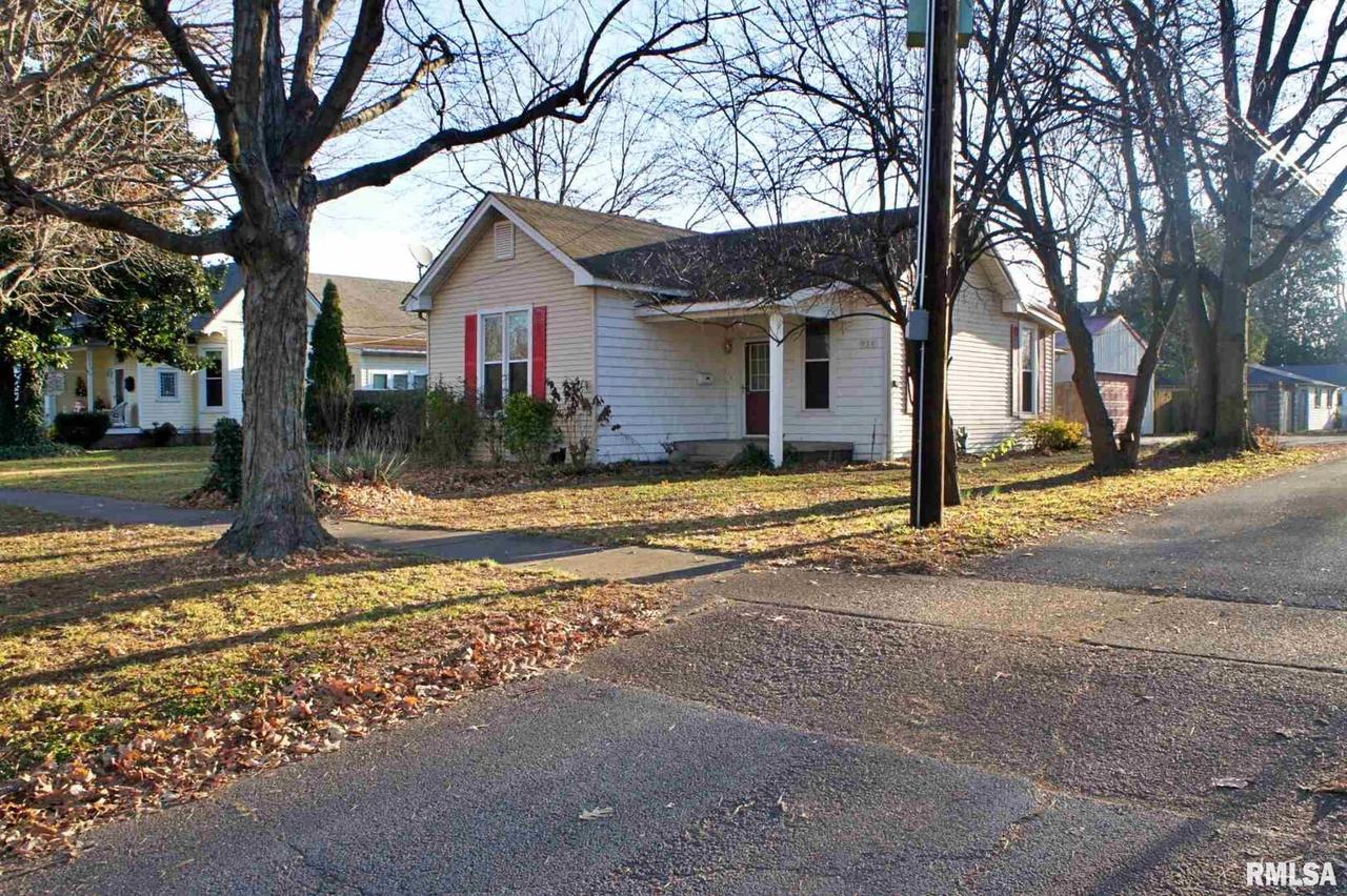 914 Metropolis St., Metropolis, IL 62960