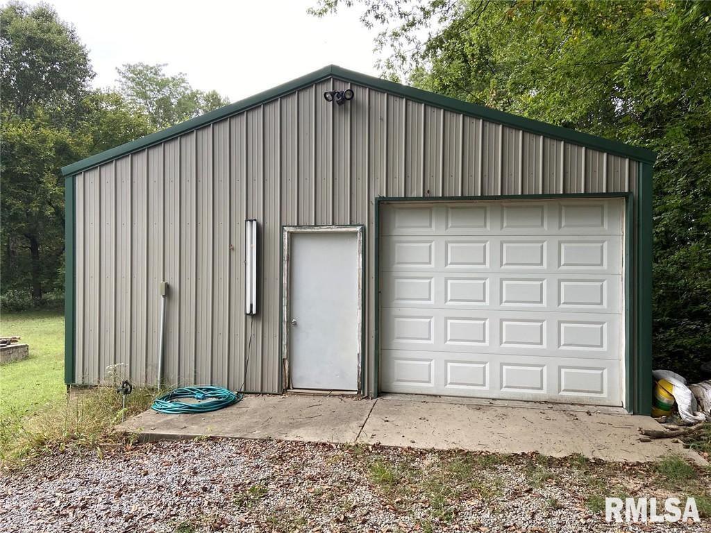 1040 Raintree Rd., Harrisburg, IL 62939