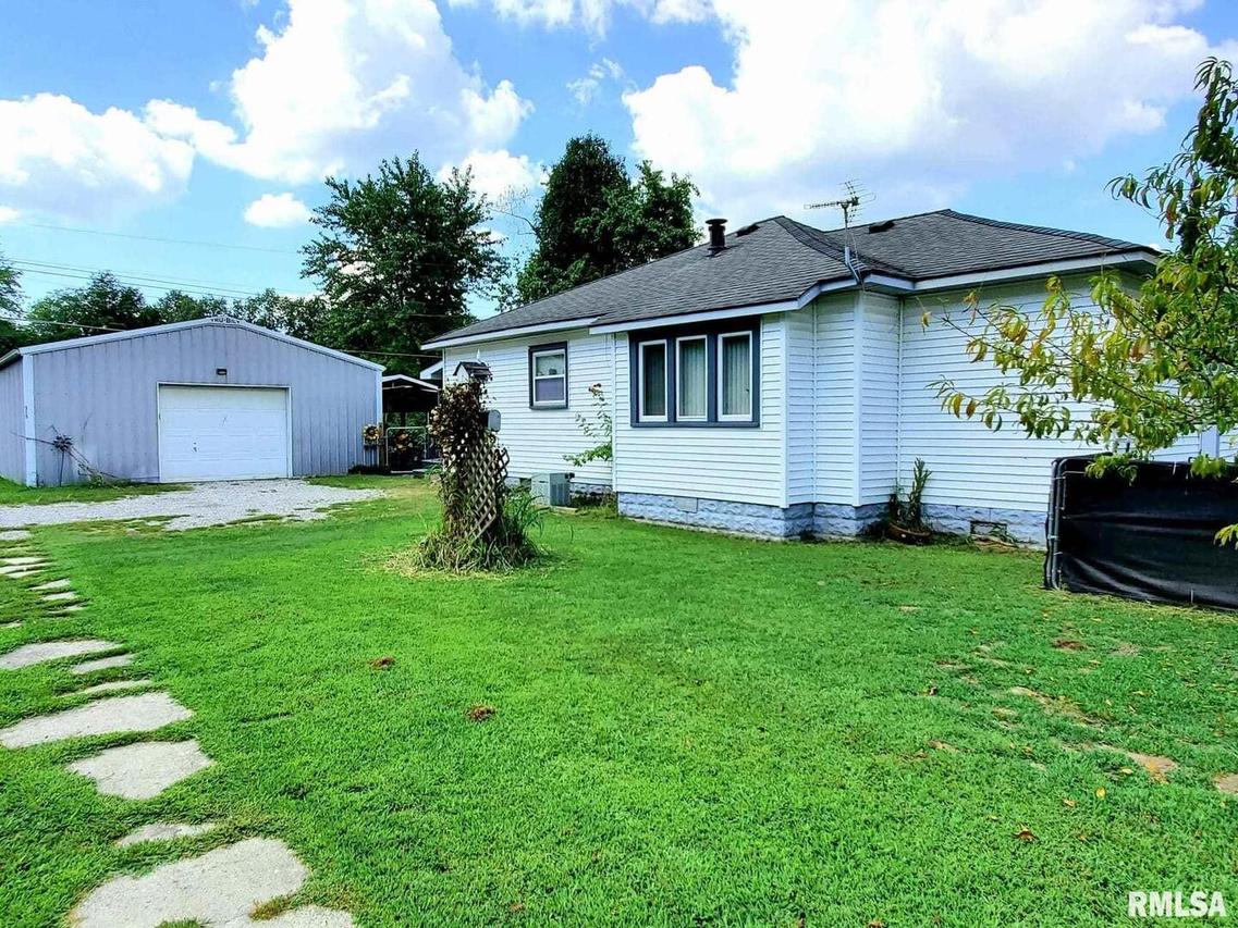 515 S 5th St., Elkville, IL 62932