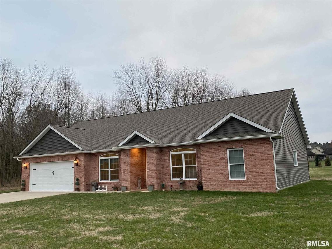 1208 Wild Flower Ln., Herrin, IL 62948