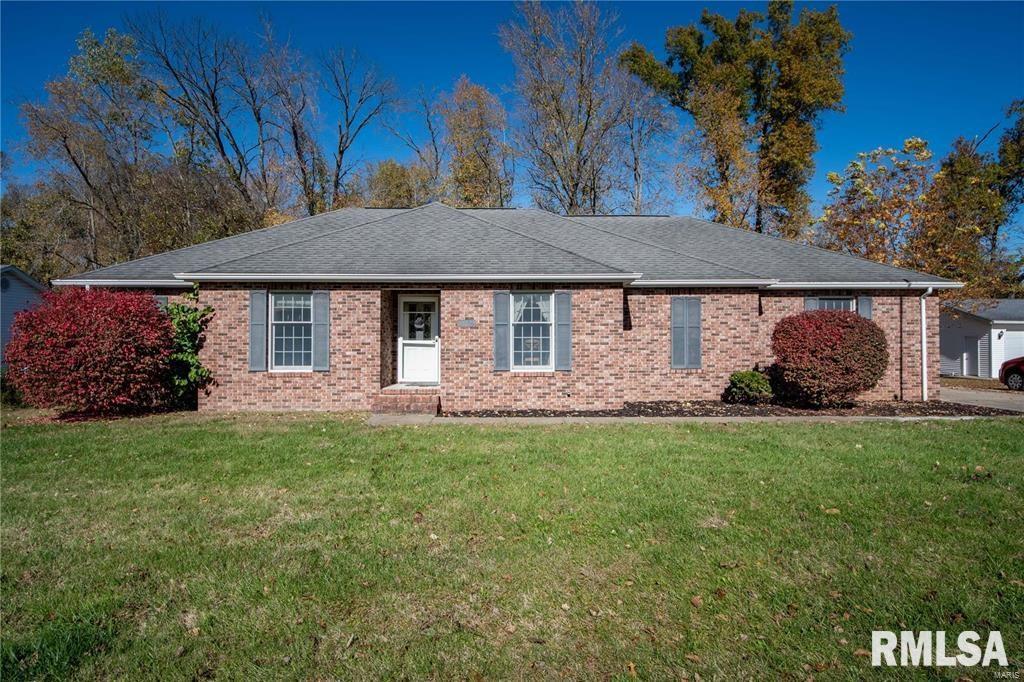 11006 Frosty Ln., Johnston City, IL 62951