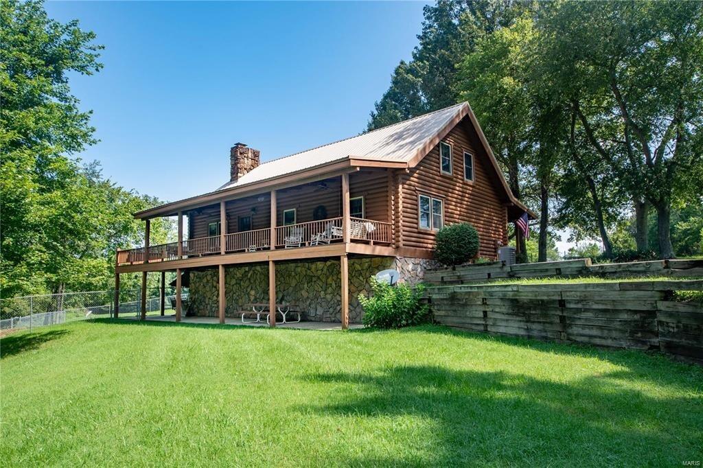 335 E Industrial Park Rd., Murphysboro, IL 62966