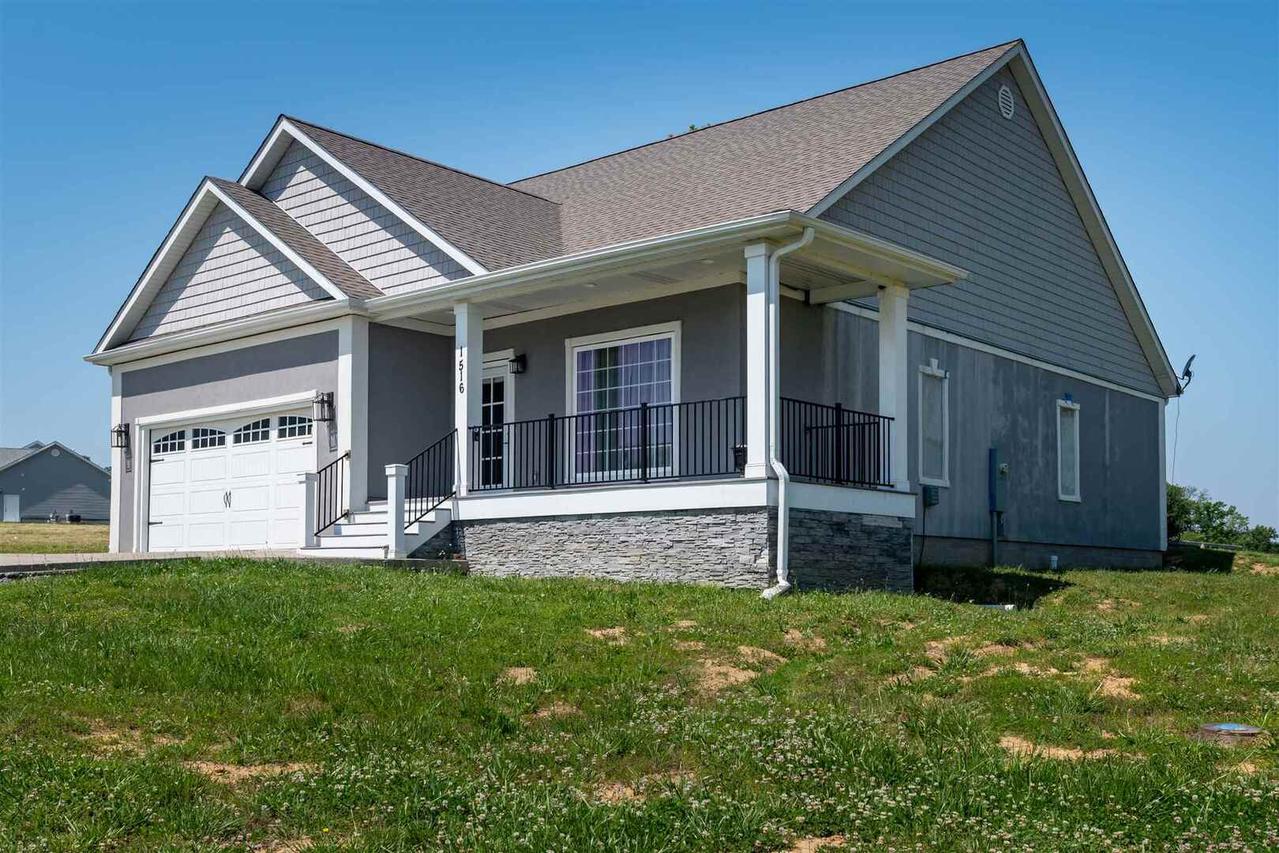 1516 Champions Dr., Marion, IL 62959