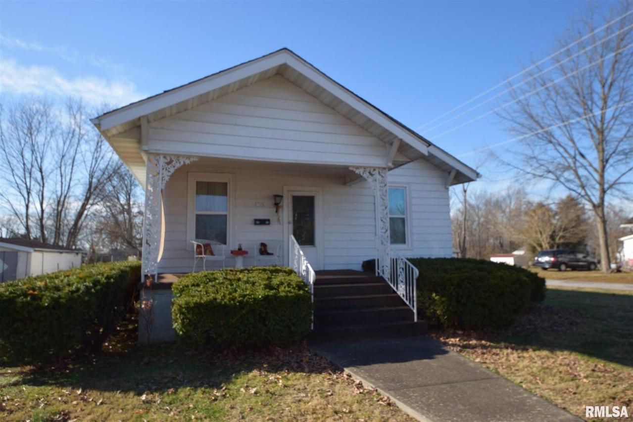 1116 N Trout Ave., Johnston City, IL 62951