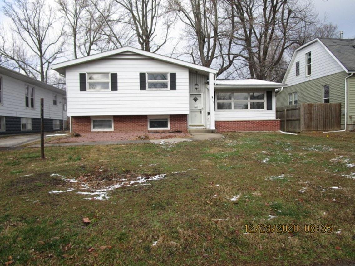 312 E North St., Duquoin, IL 62832