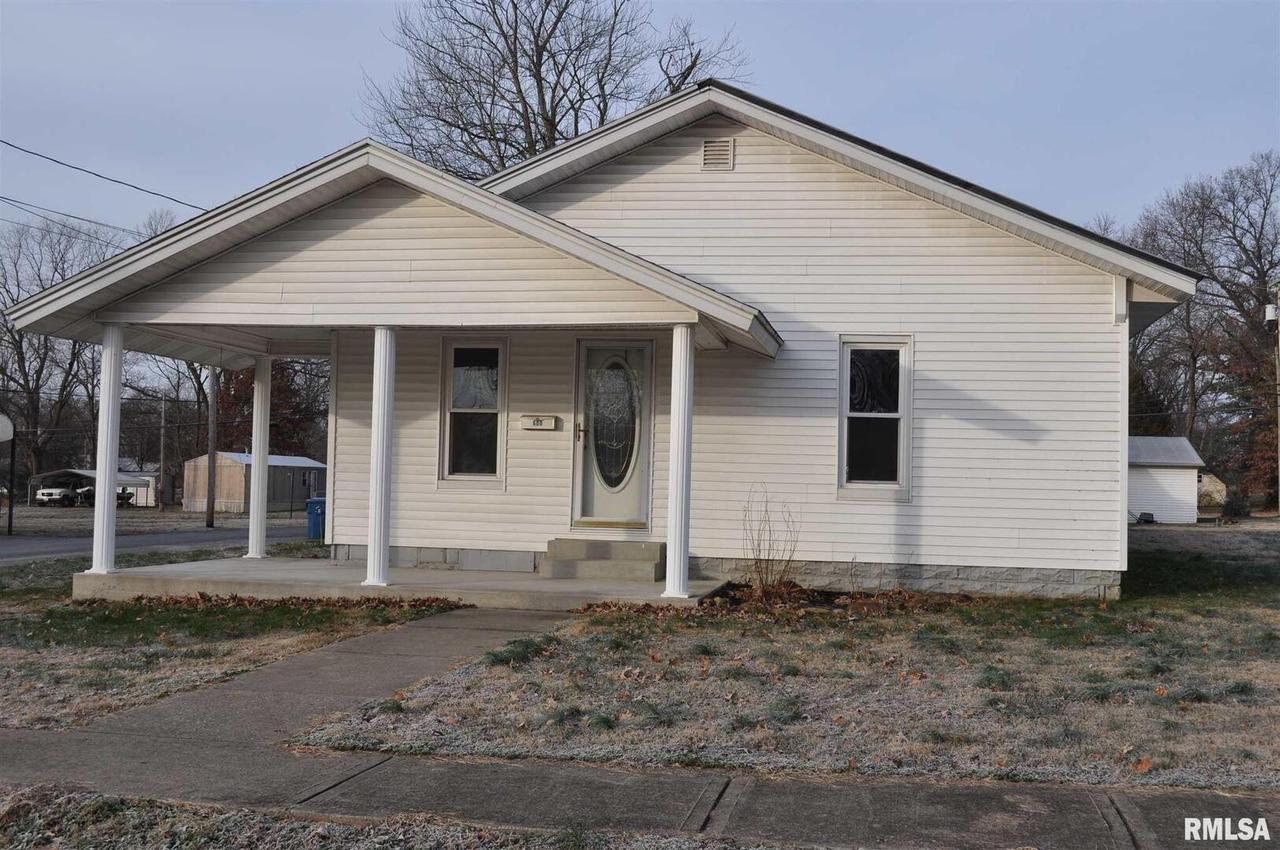 600 N Pearl St., Mcleansboro, IL 62859