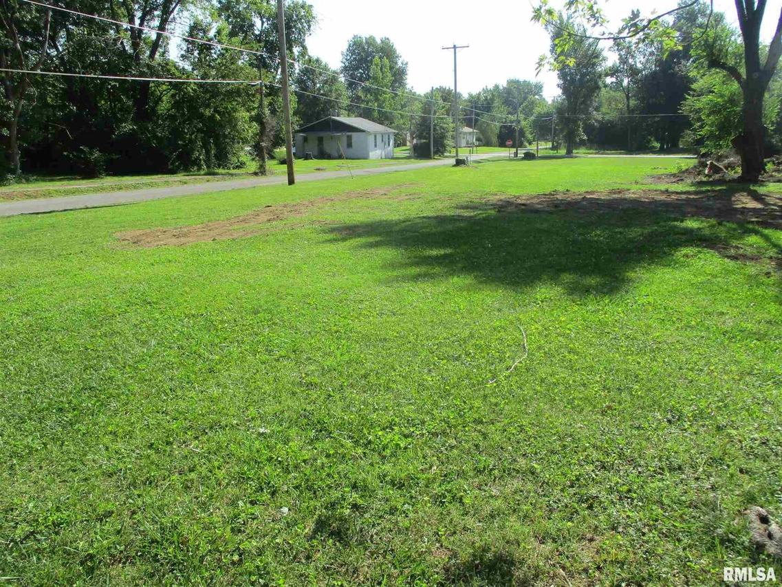 108 N Stotlar St., Benton, IL