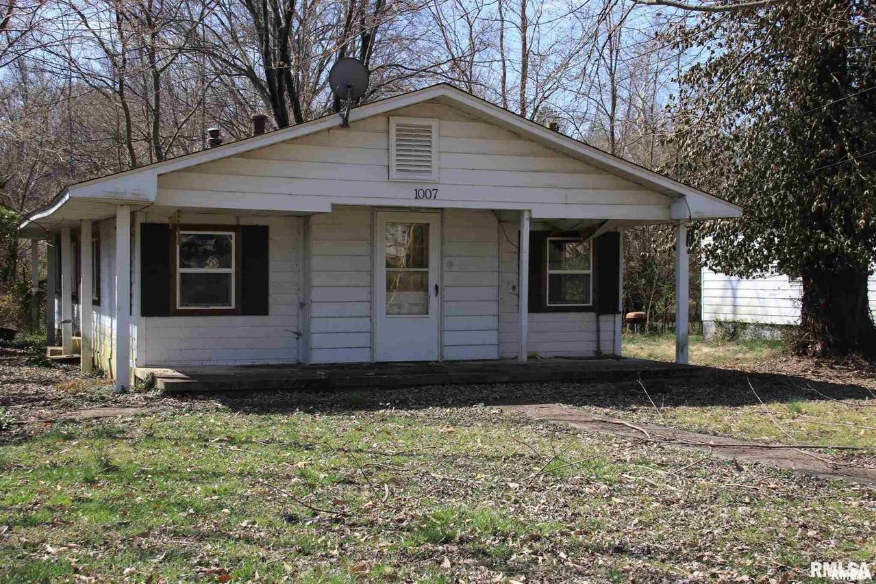 1001 Gher St., Carbondale, IL 62901