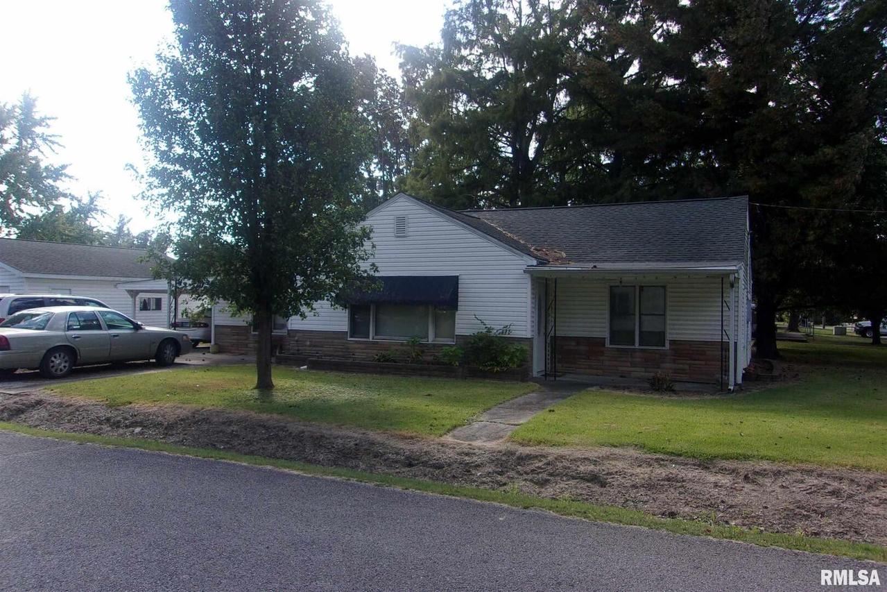 501 W Florence St., Sesser, IL 62884