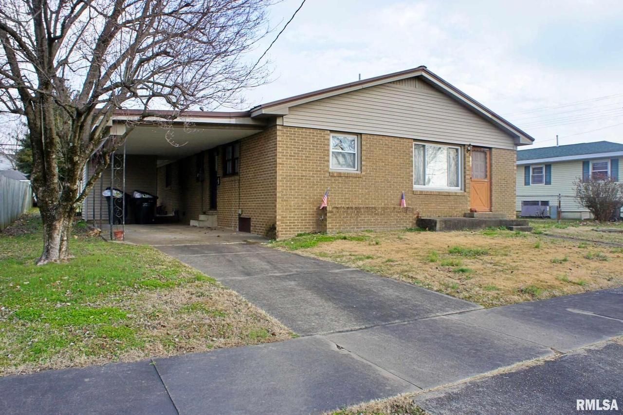 303 W 6th St., Metropolis, IL 62960