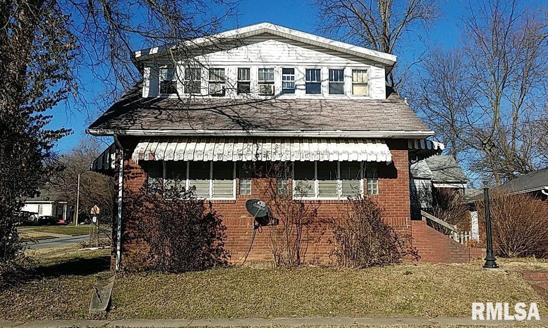 300 E South St., Harrisburg, IL 62946