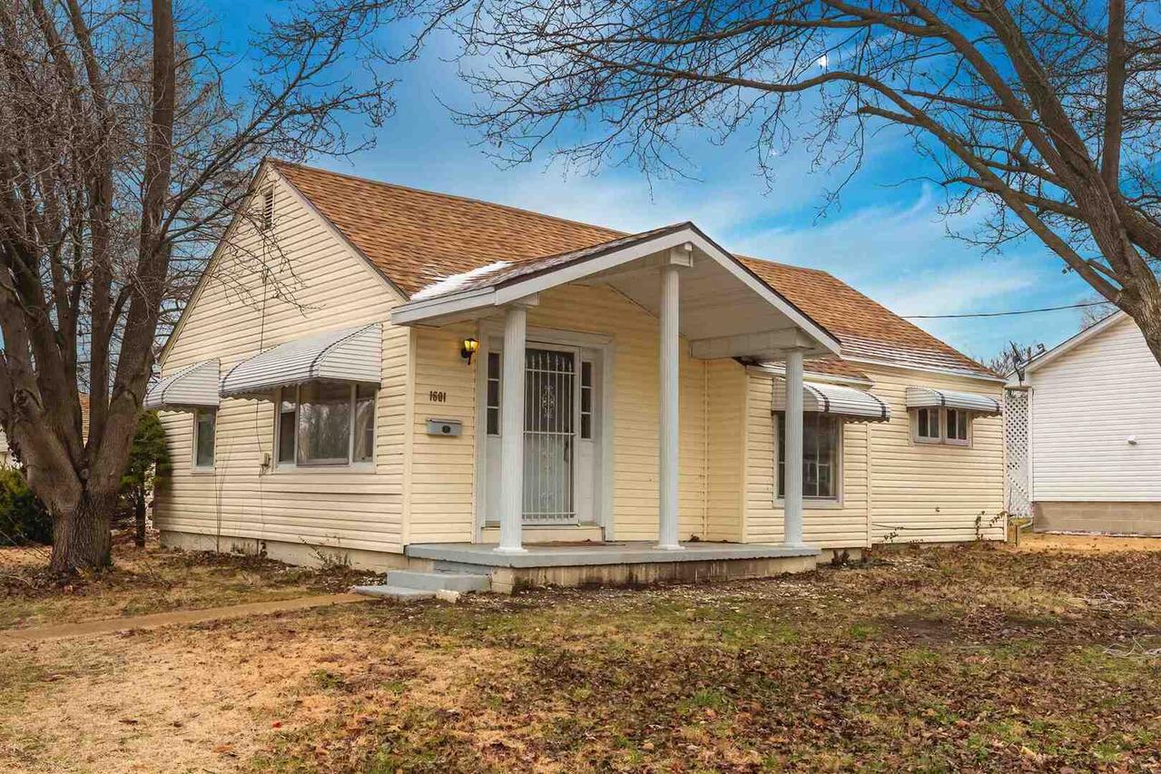 1601 E St Louis St., West Frankfort, IL 62896