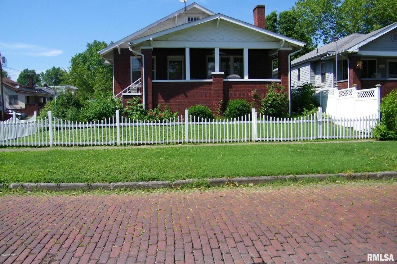 130 W Lincoln St., Harrisburg, IL 62946