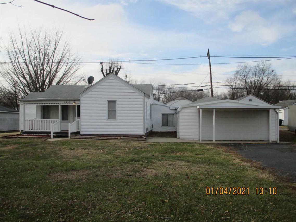 1440 N Elm St., Centralia, IL 62801