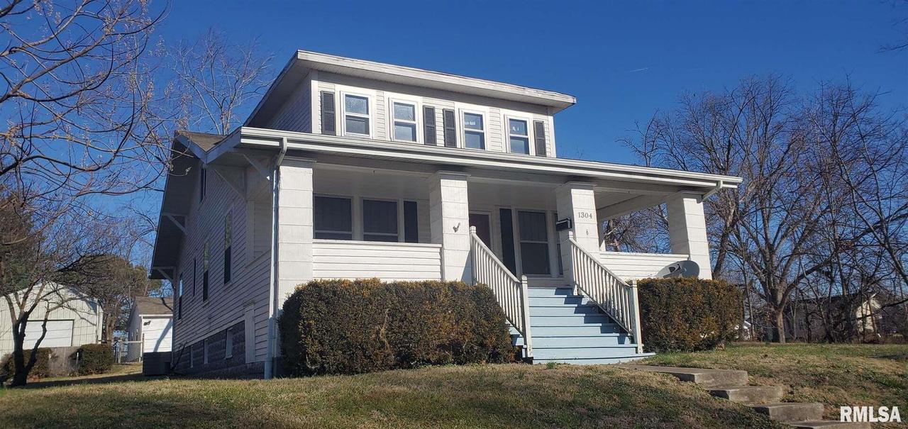 1304 Gartside Corner, Murphysboro, IL 62966