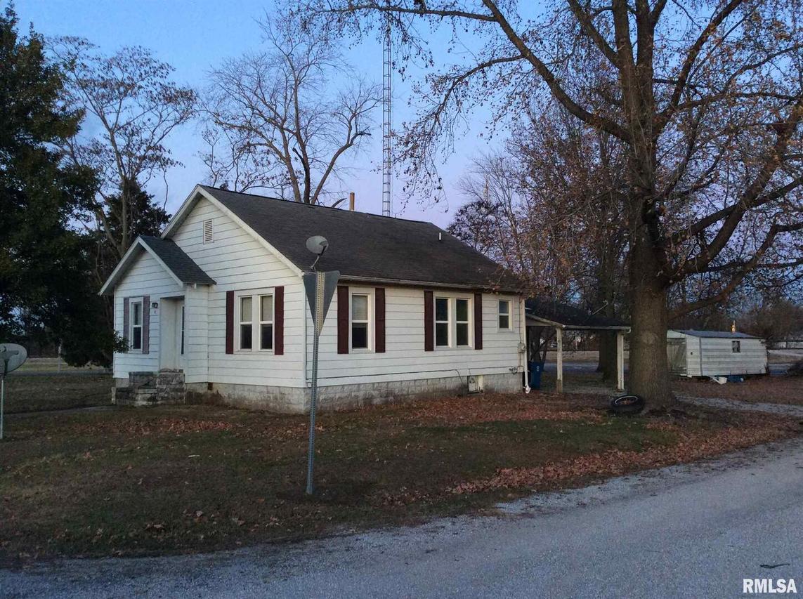 210 W 7th St., Belle Rive, IL 62810