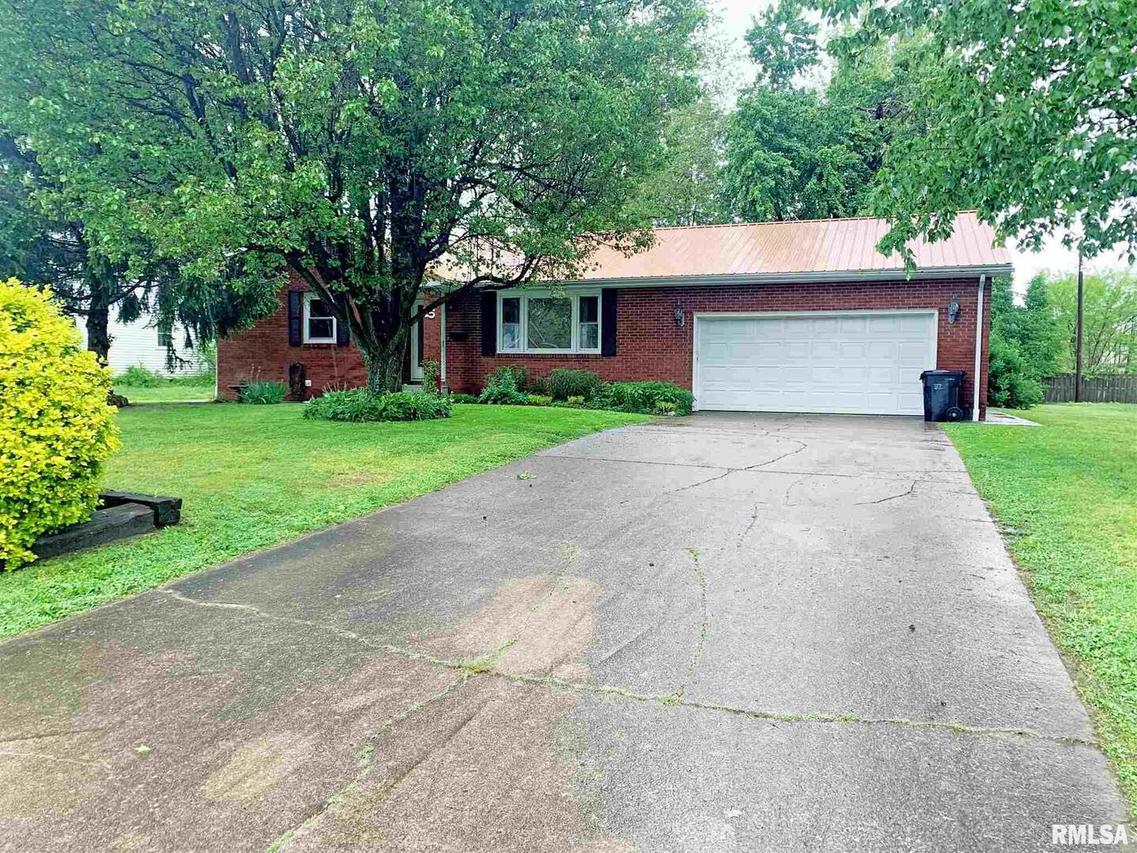 15 Crestview Dr., Metropolis, IL 62960