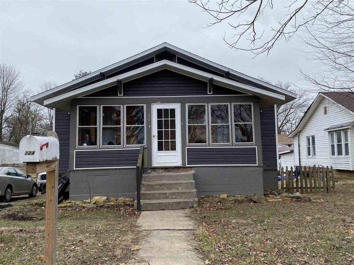 124 S Pine St., Zeigler, IL 62999