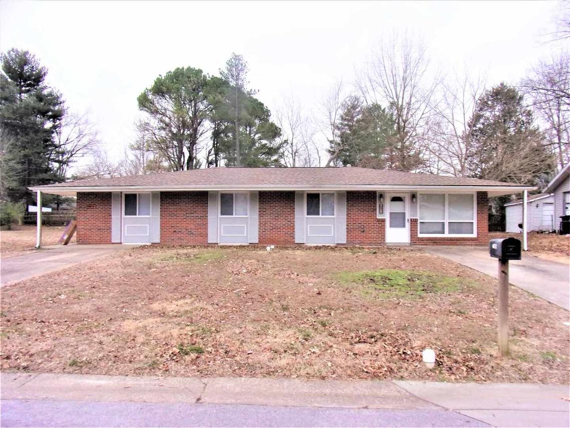 2005 W Gray Dr., Carbondale, IL 62901