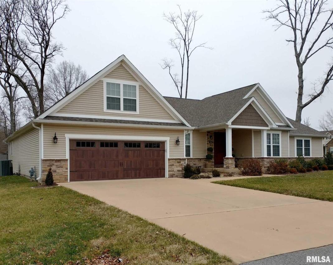 200 Bea Ct., Carterville, IL 62918