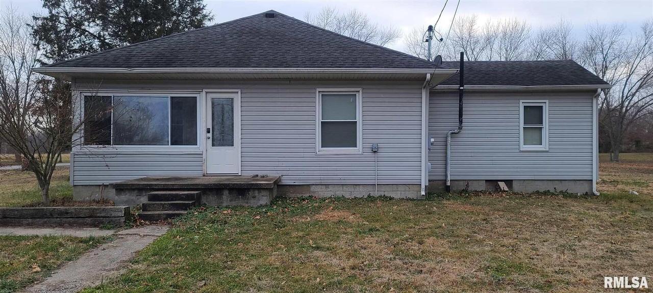 8649 Lincoln Rd., Benton, IL 62812