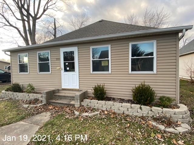 905 S 16th St., Herrin, IL 62948