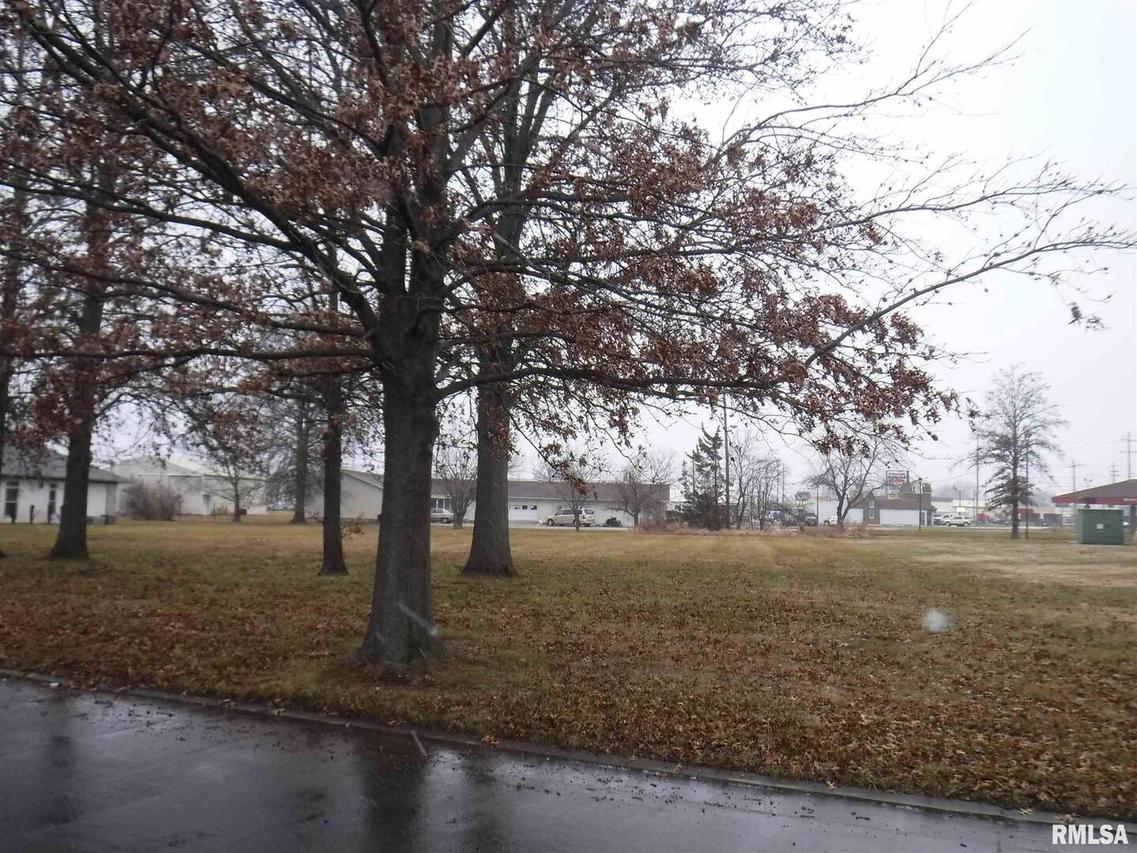 Lot 4 Cross Creek Blvd., Salem, IL 62881