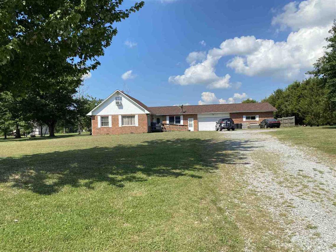 10585 N Illinois Highway 142 Hwy., Mt Vernon, IL 62864