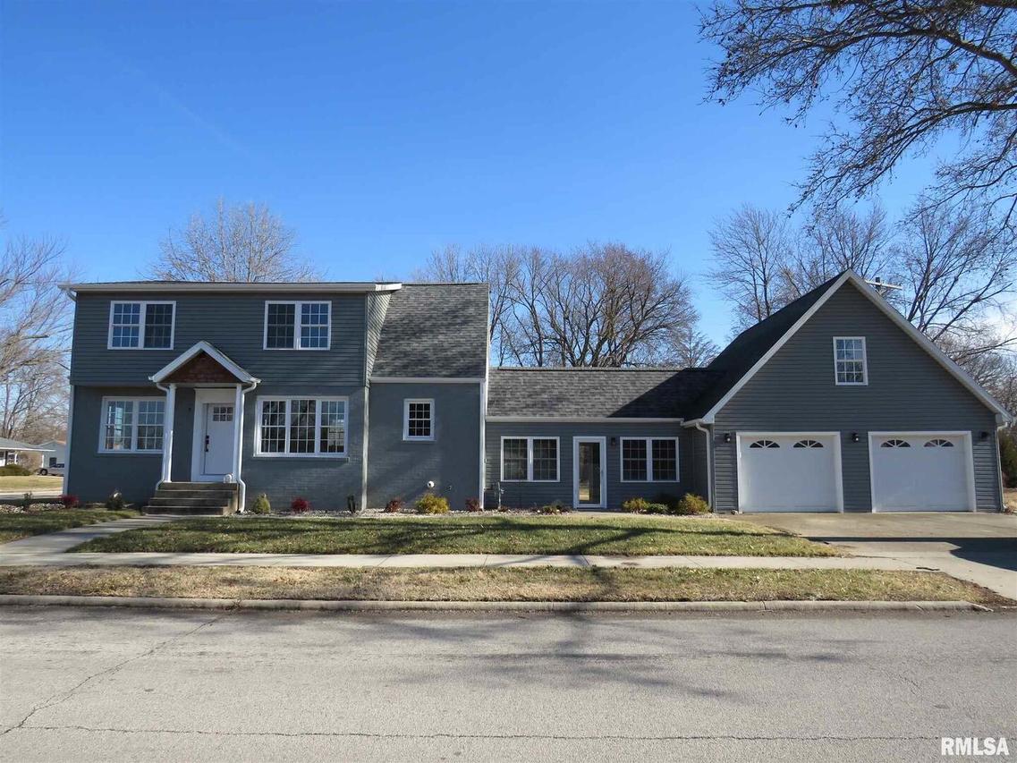 912 Illinois St., Salem, IL 62881