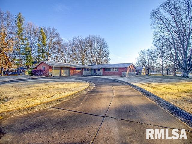 1024 E Calumet St., Centralia, IL 62801