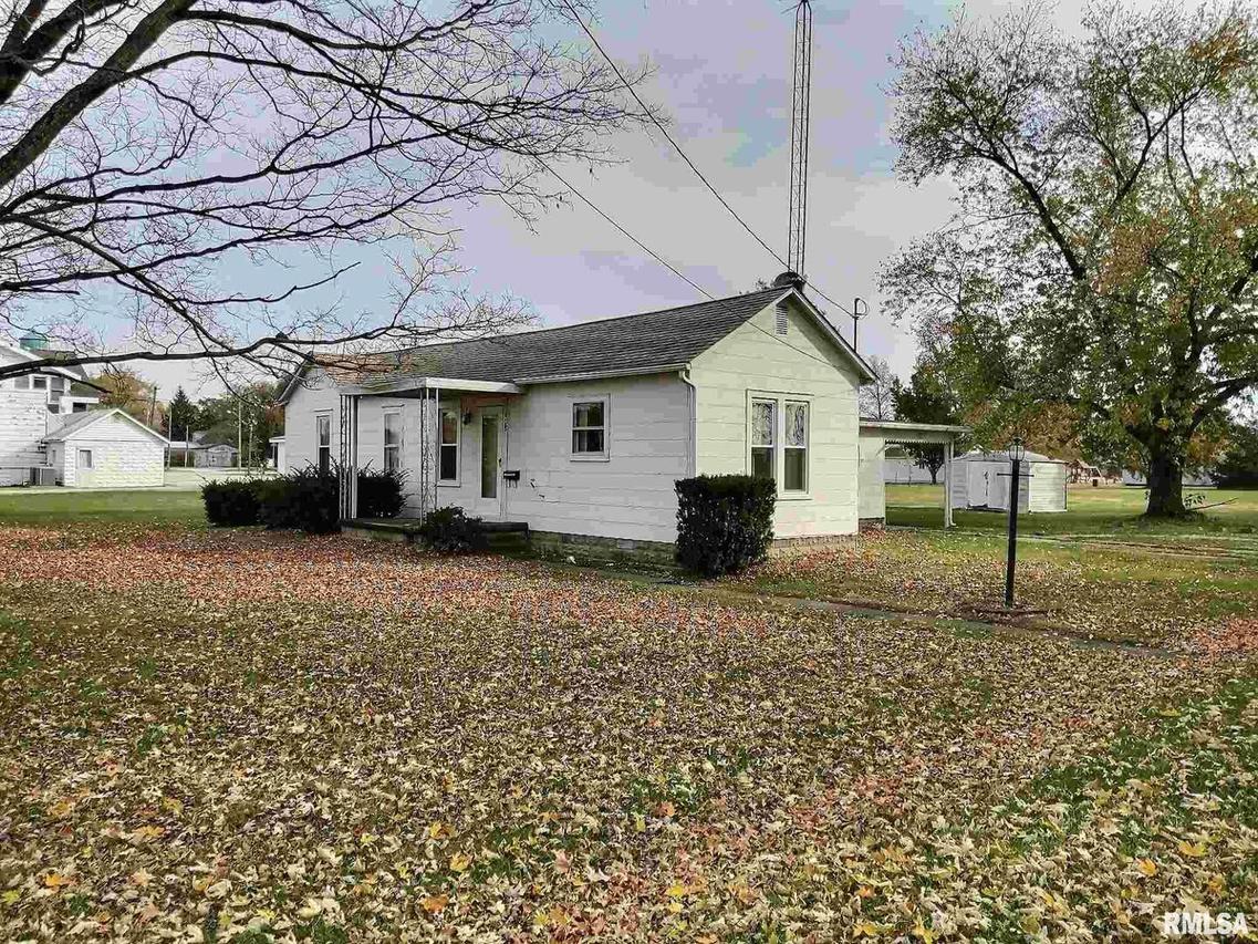 408 S Oak St., Patoka, IL 62875