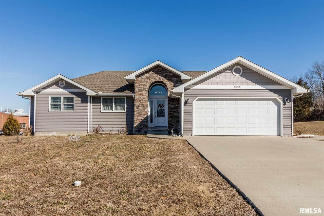 608 Westminister Dr., West Frankfort, IL 62896