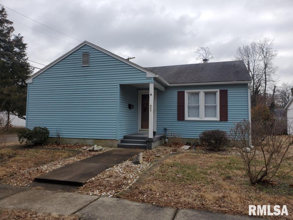 711 E 6th St., Centralia, IL 62801