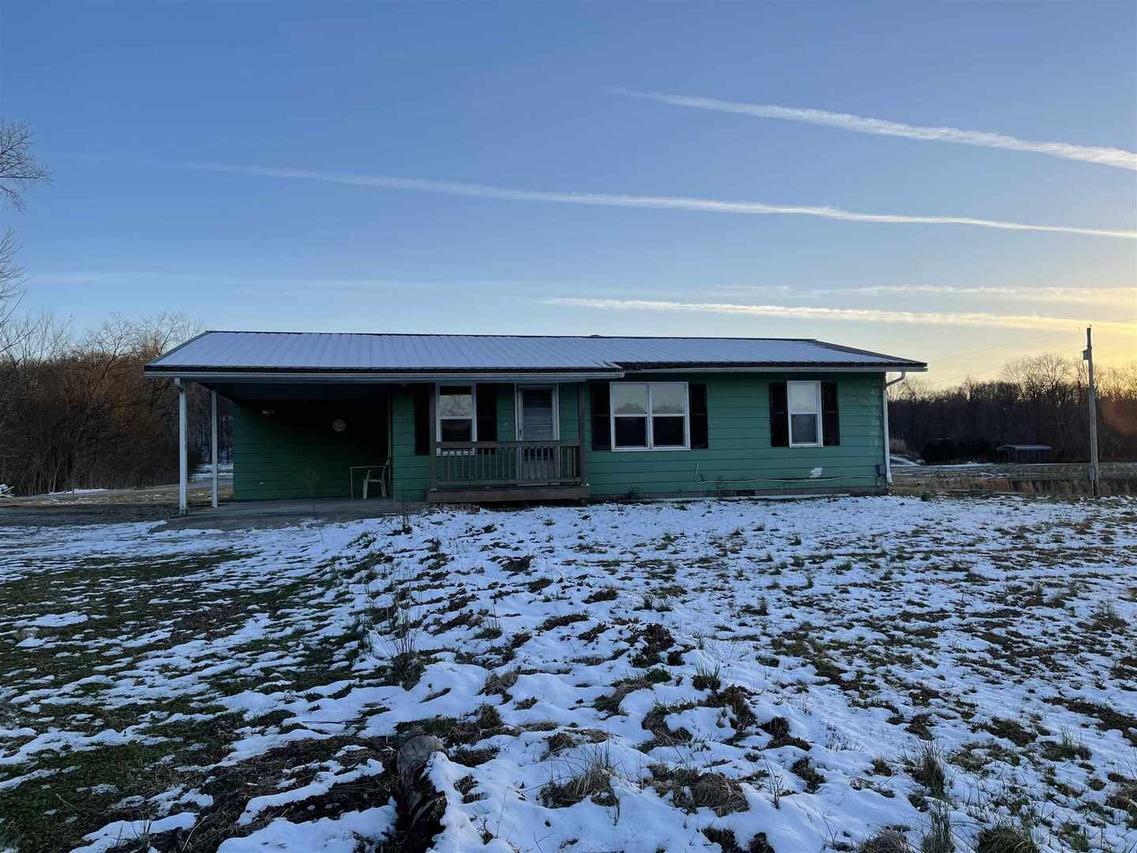 80 Tractor Man Ln., Jonesboro, IL