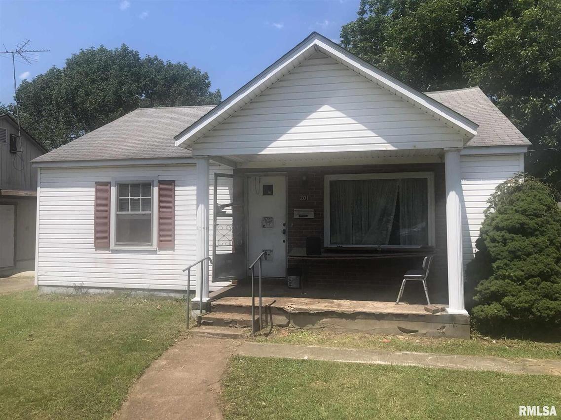 201 W 20th St., Metropolis, IL 62960