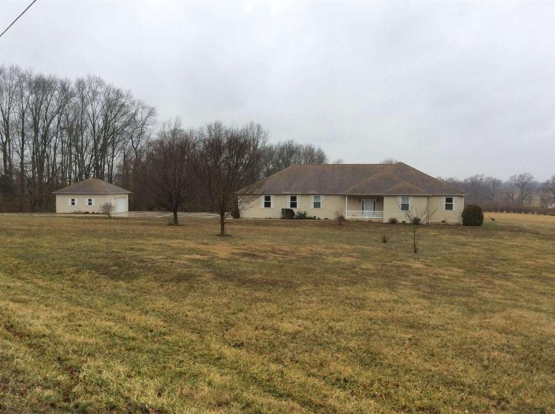 15047 N Loyola Ln., Mt Vernon, IL 62864