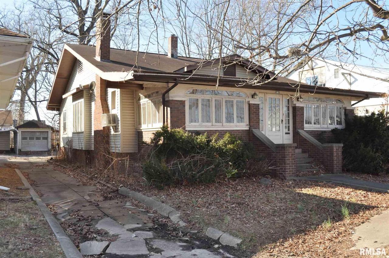 213 S 18th St., Herrin, IL 62948